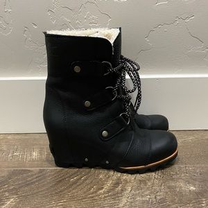 Women’s Sorel Joan of the Arctic Wedge Boot Size 8